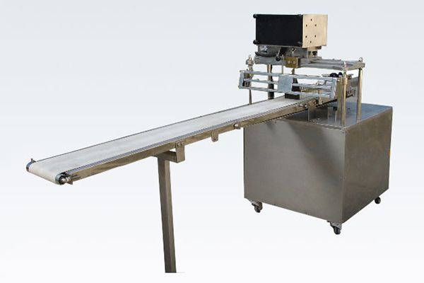 Machine de traitement de la pâte